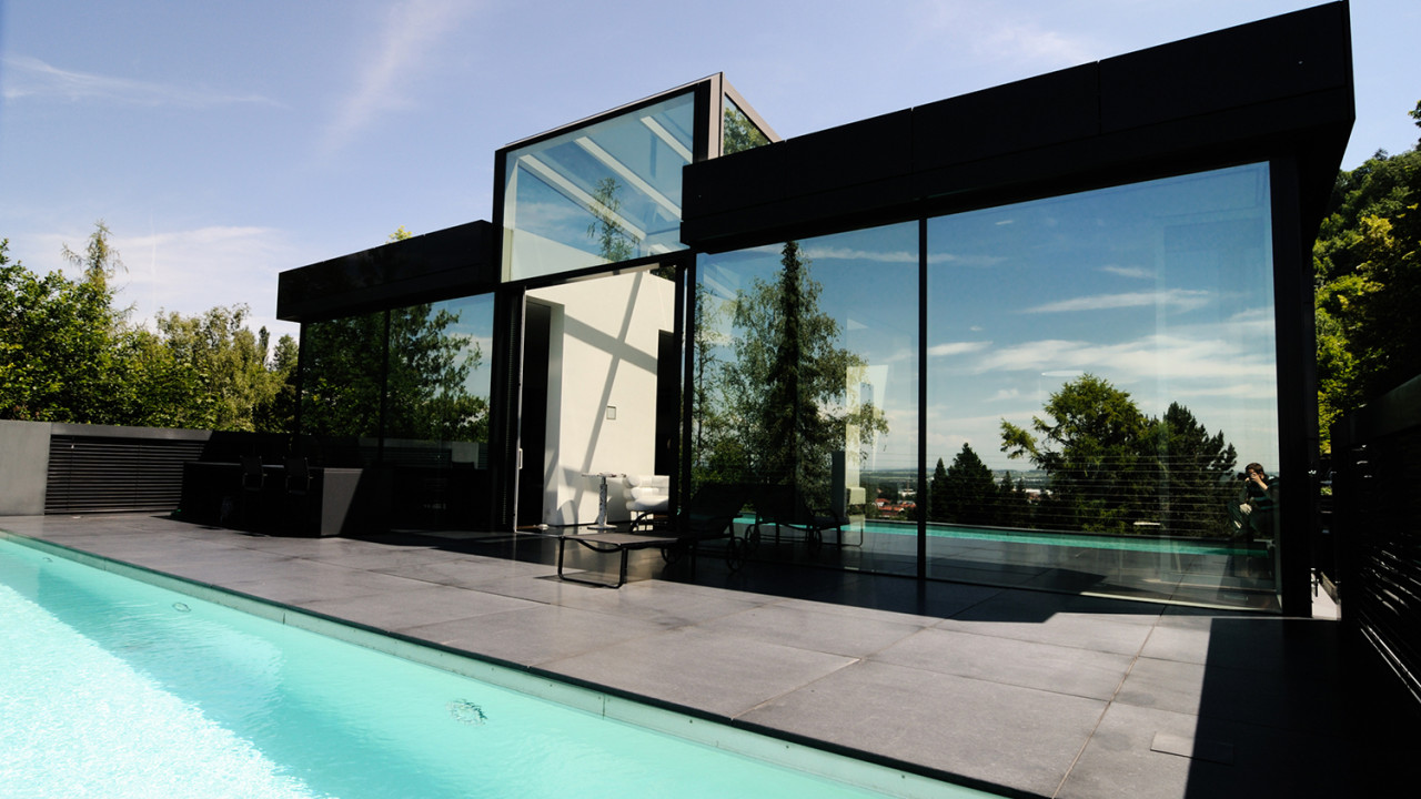 ARC APP modern black house windows LoRes
